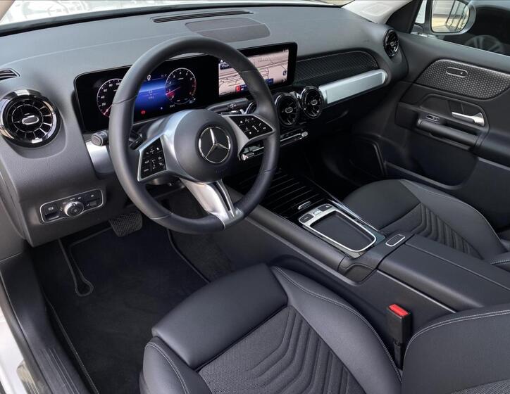 Mercedes-Benz GLB 9