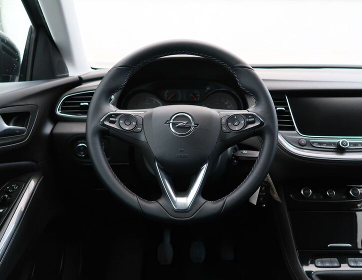 Opel Grandland X 21