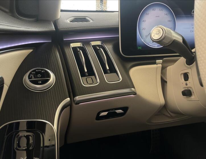 Mercedes-Benz Třídy S 11
