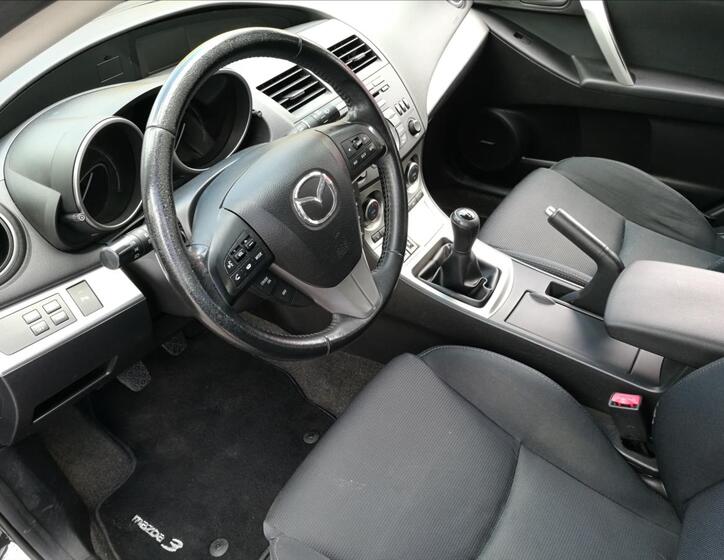 Mazda 3 12