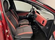 Toyota Yaris 8