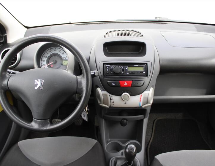 Peugeot 107 12