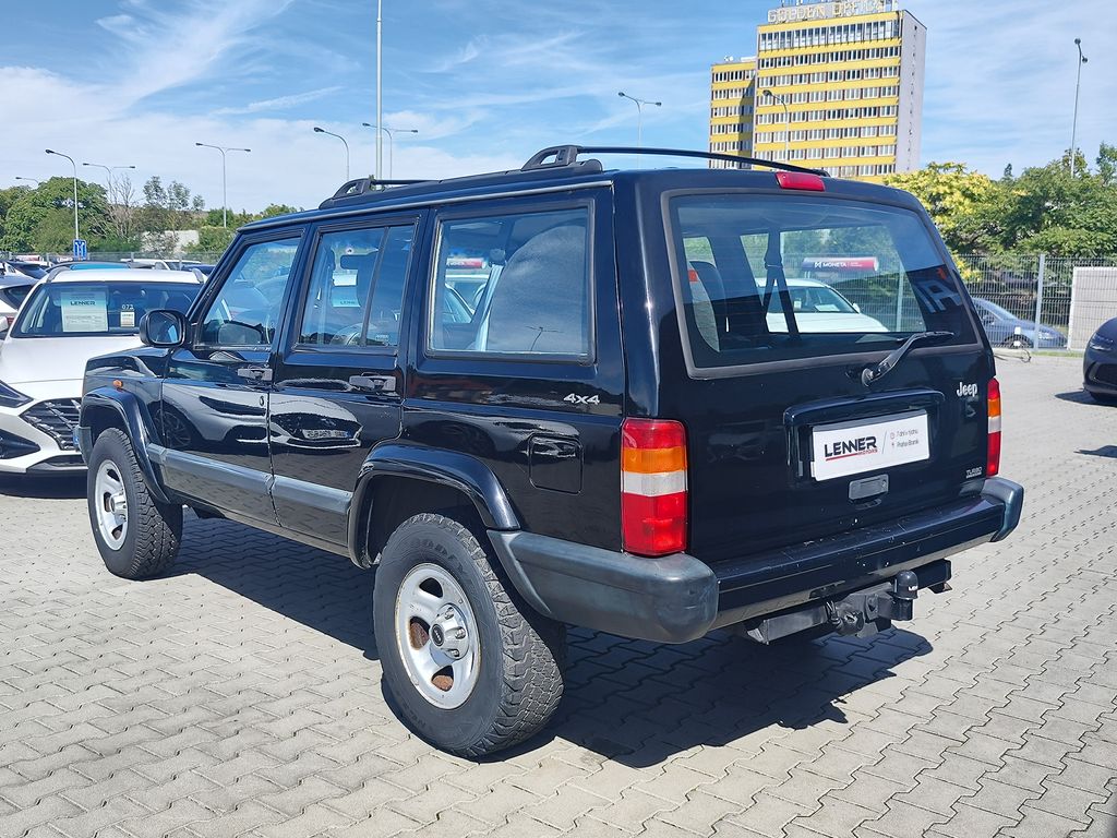 Jeep Cherokee
