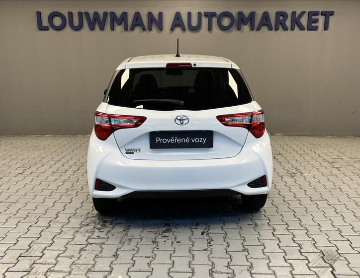 Toyota Yaris 13