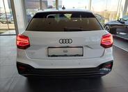 Audi Q2 6