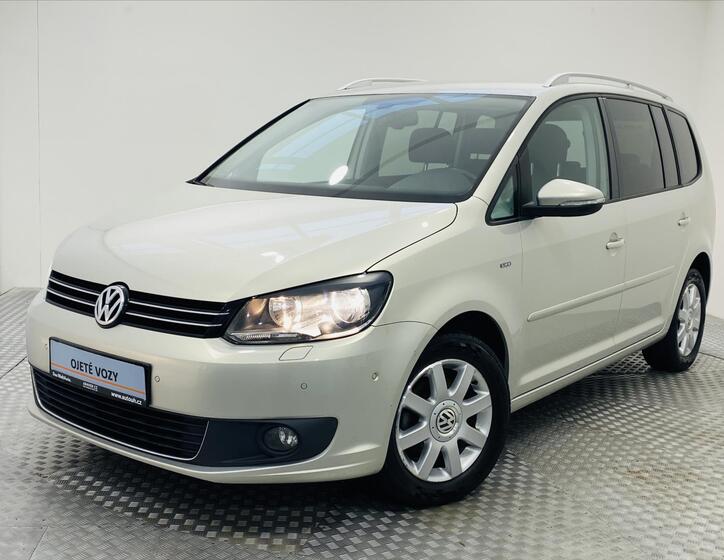 Volkswagen Touran 1