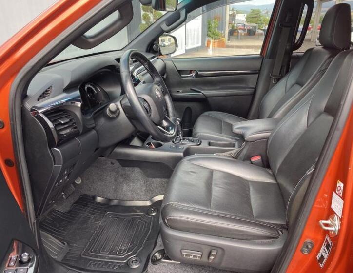 Toyota Hilux 11