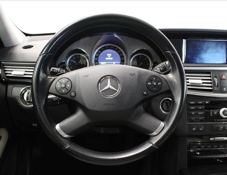 Mercedes-Benz Třídy E 17