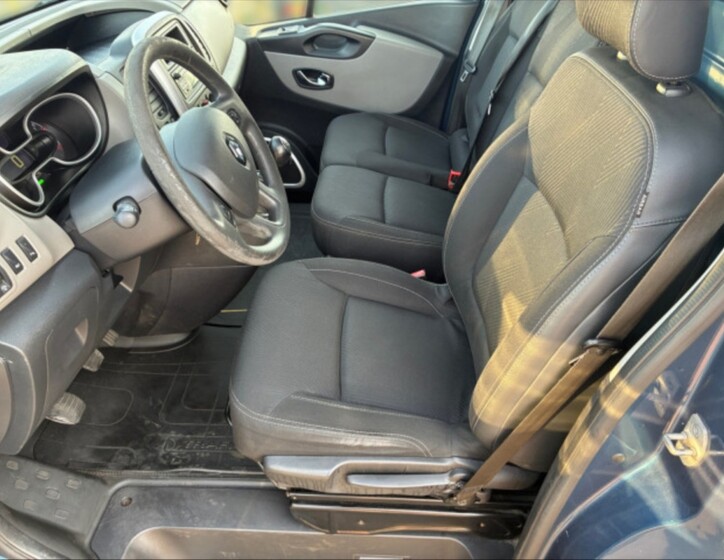 Renault Trafic 5