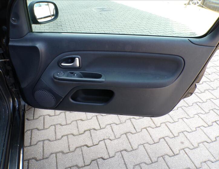 Renault Clio 26