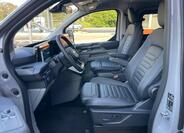 Ford Tourneo Custom 12