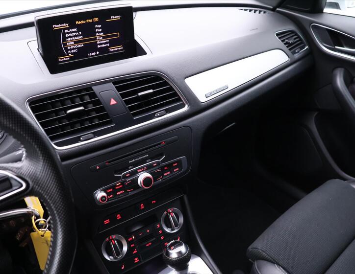 Audi Q3 24