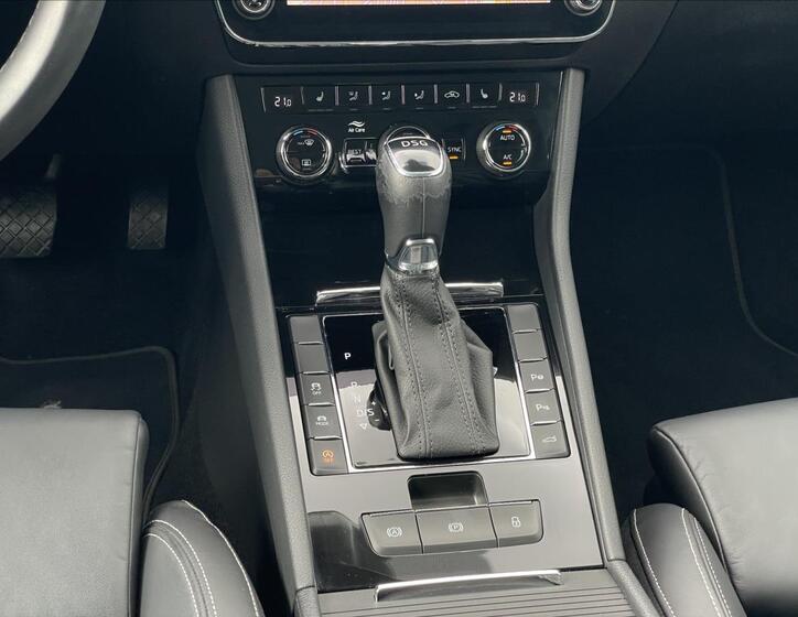 Škoda Superb 12