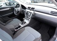 Volkswagen Passat 24