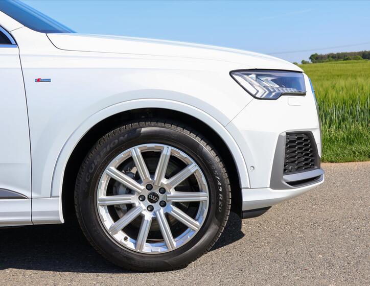 Audi Q7 40