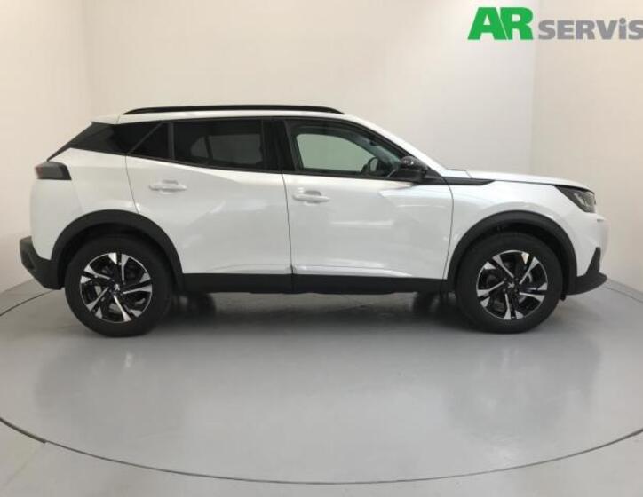 Peugeot 2008 6