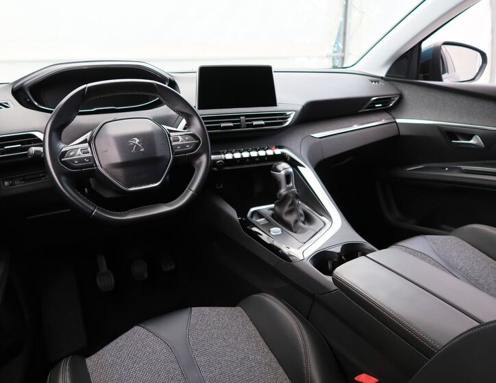 Peugeot 5008 17
