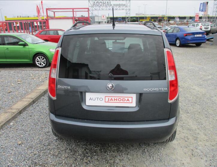 Škoda Roomster 7