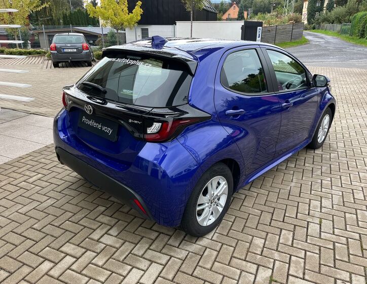 Toyota Yaris 6