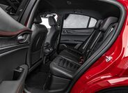 Alfa Romeo Stelvio 18