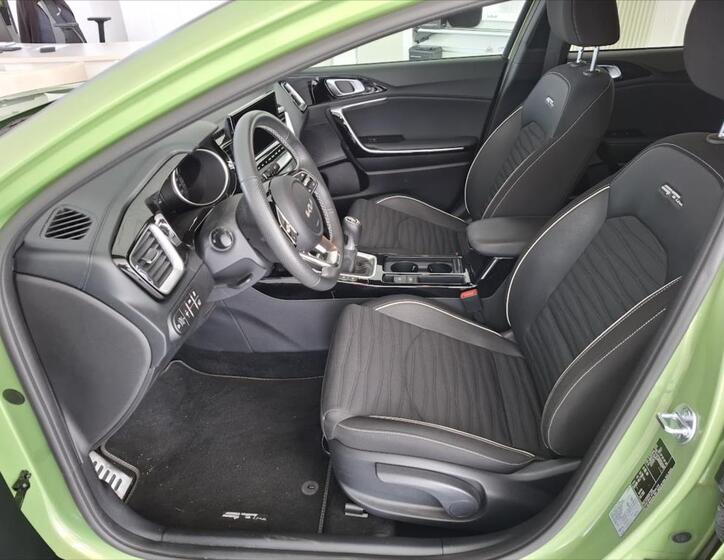 KIA XCeed 5