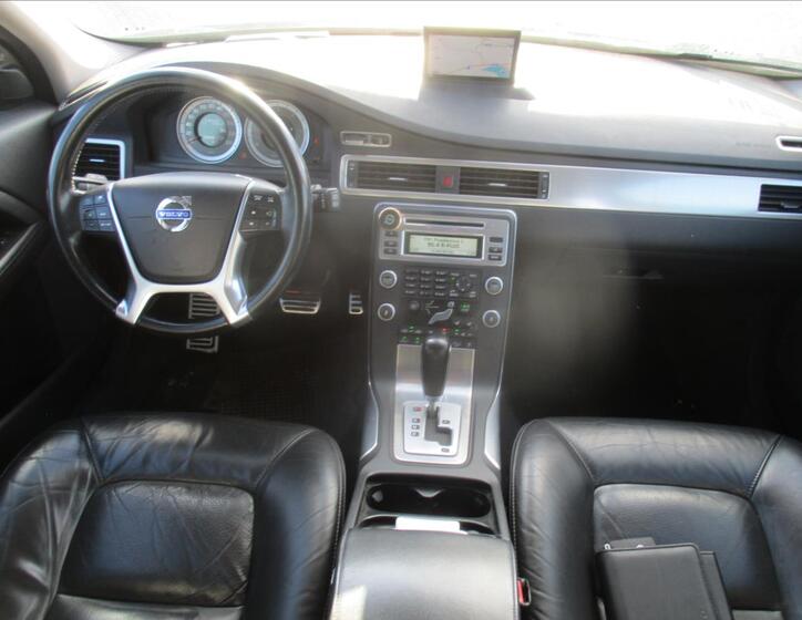 Volvo XC70 13