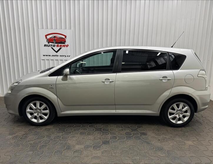 Toyota Corolla Verso 4