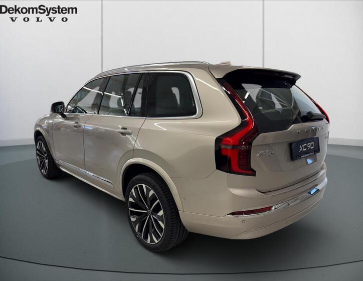 Volvo XC90 4