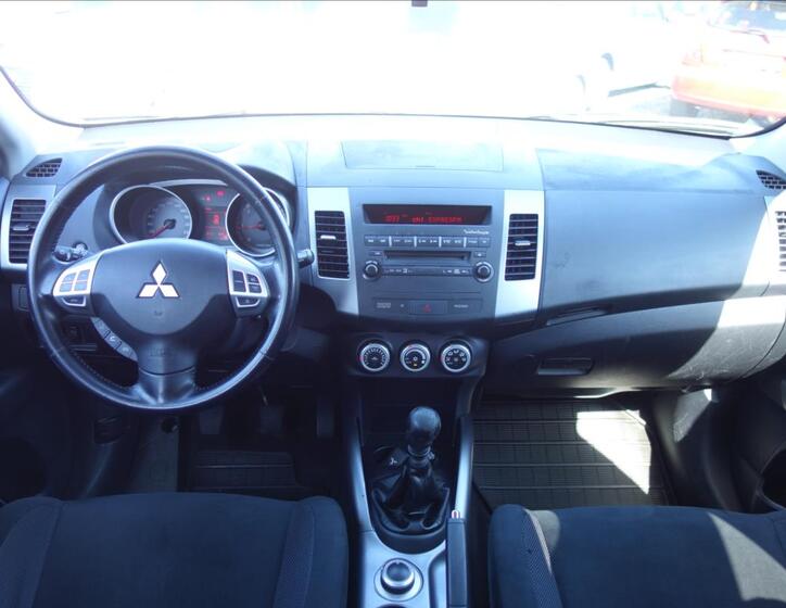Mitsubishi Outlander 19