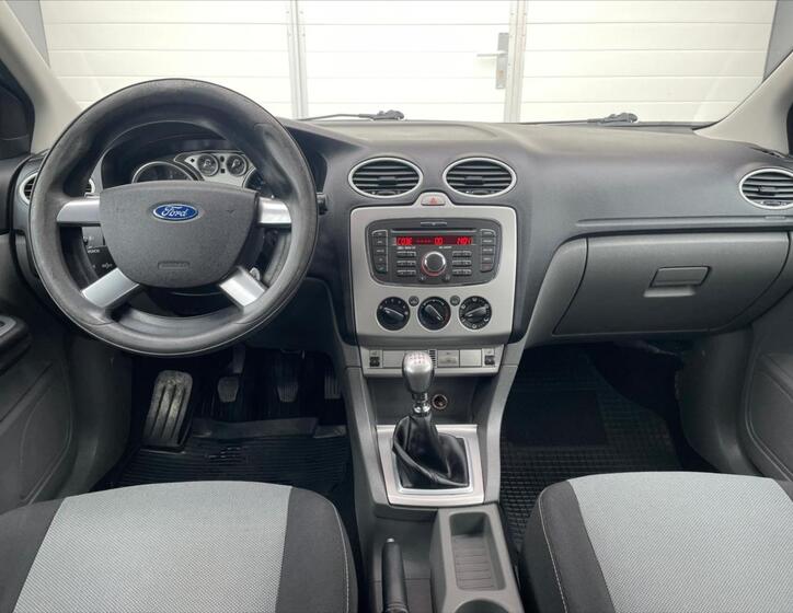 Ford Focus 16