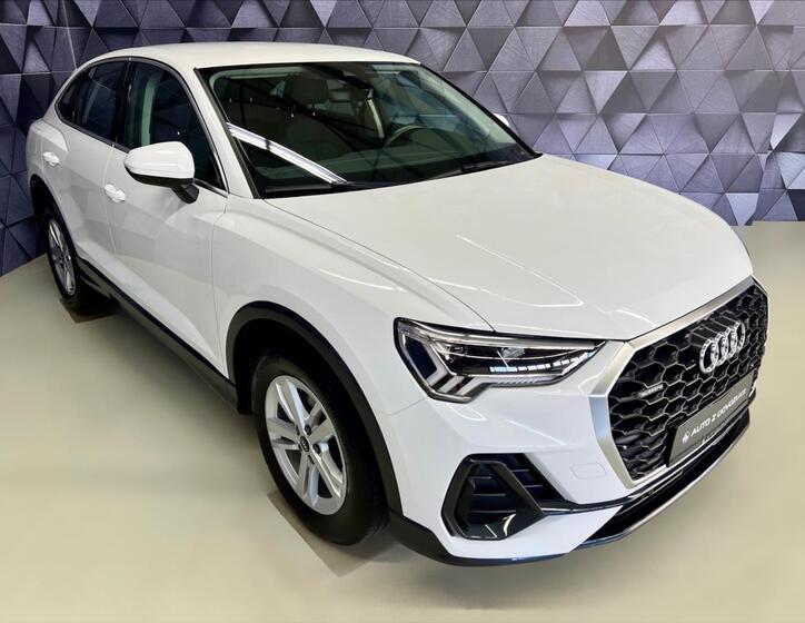 Audi Q3 4