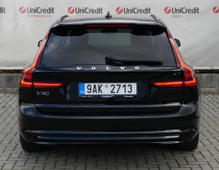 Volvo V90 4