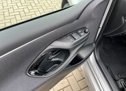 Toyota Yaris 12