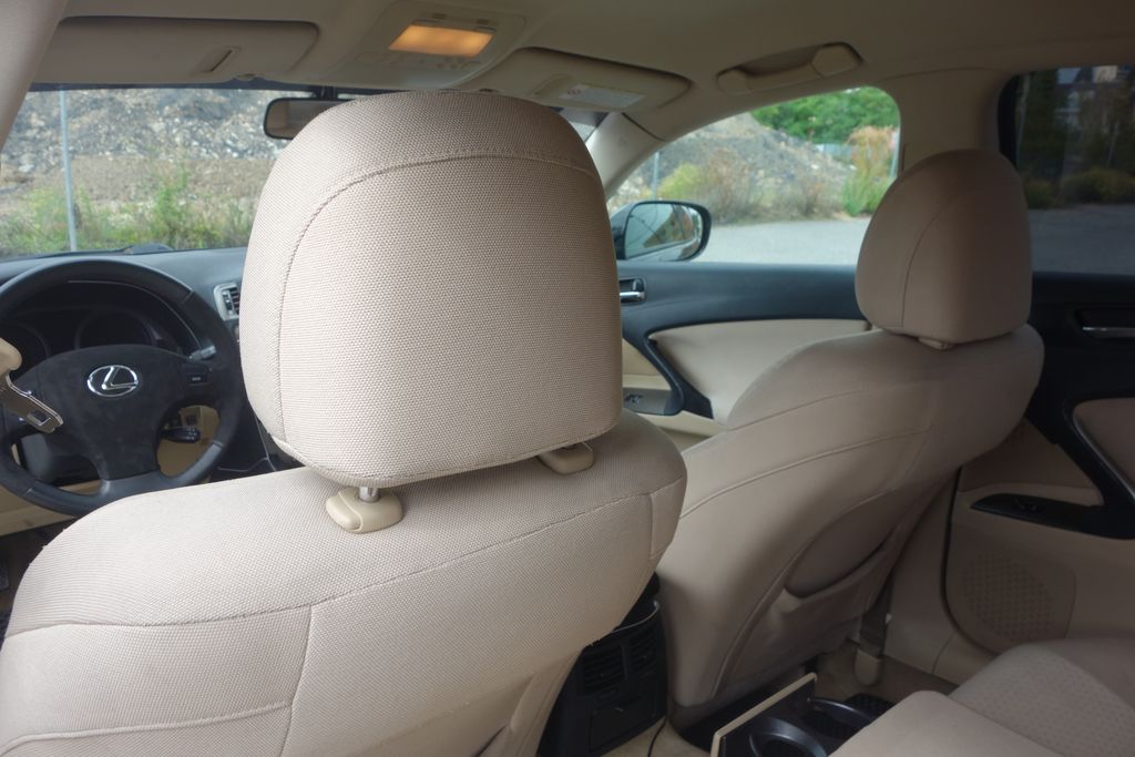 Lexus IS 220