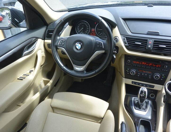 BMW X1 12