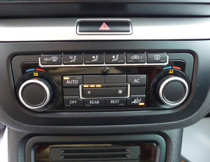Volkswagen Sharan 19