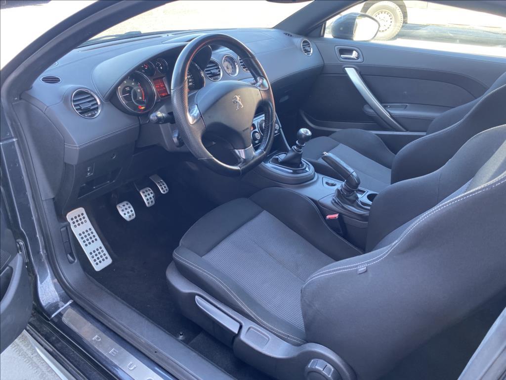 Peugeot RCZ 11