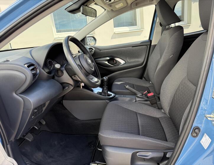Toyota Yaris 8