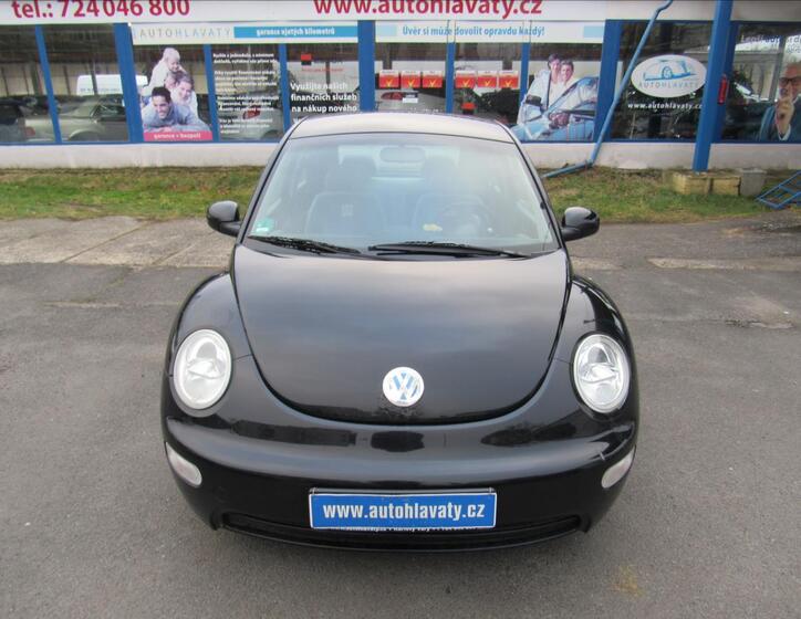 Volkswagen New Beetle 2