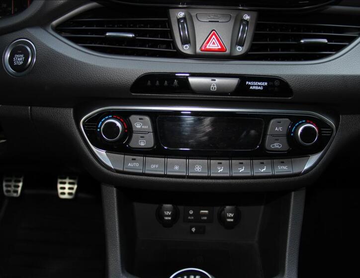 Hyundai i30 26