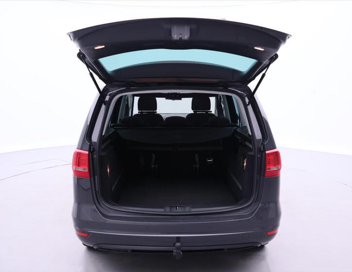 Volkswagen Sharan 9