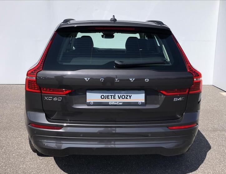 Volvo XC60 8