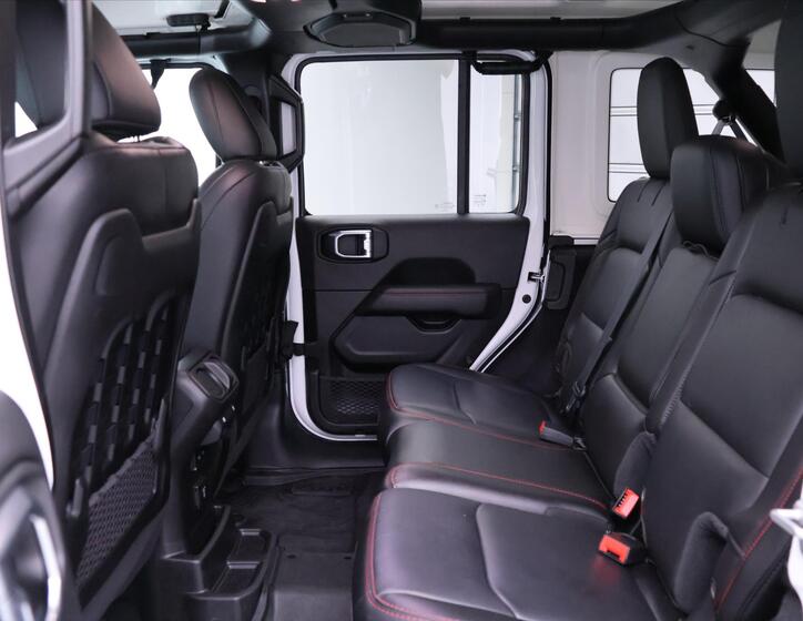 Jeep Wrangler 14