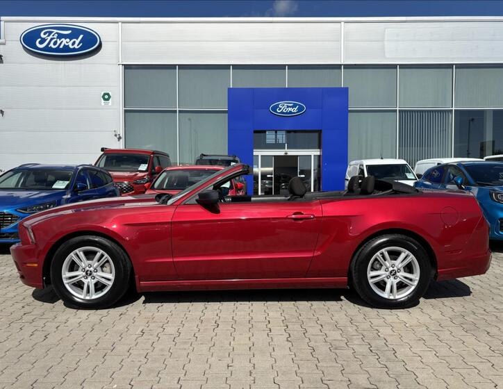 Ford Mustang 2
