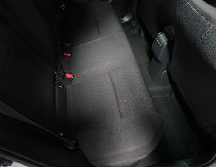 Toyota Yaris 12