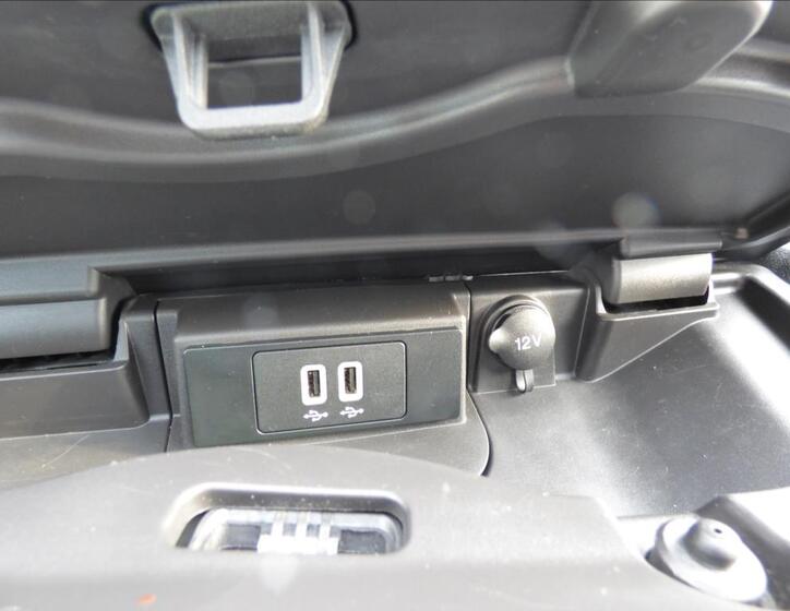 Ford Transit 19