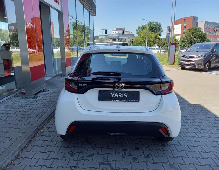 Toyota Yaris 5