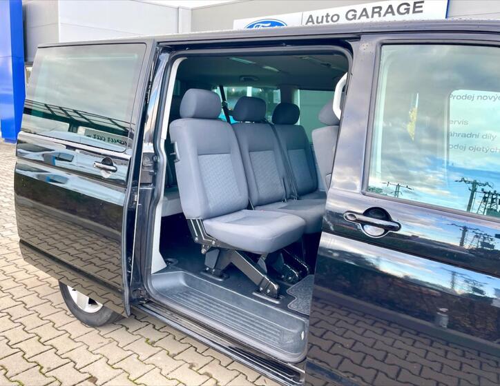 Volkswagen Caravelle 11