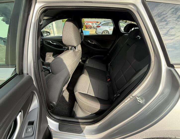 Hyundai i30 23