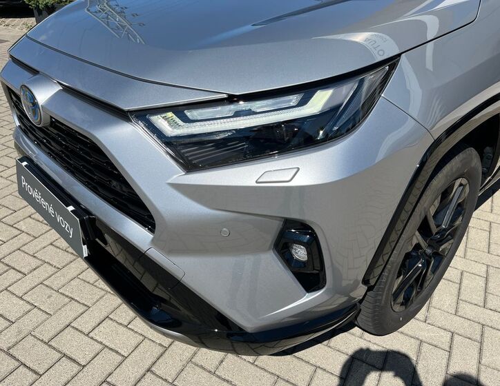 Toyota RAV4 10